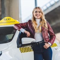 Jak zostać kierowcą taxi i zarabiać na własnych warunkach
