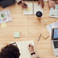 7 na 10 firm nie może znaleźć pracowników z potrzebnymi umiejętnościami