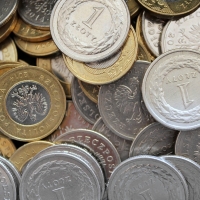 Ile zarabia się w finansach?