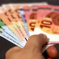 Lokaty odnawialne - kiedy warto je wybrać i na co uważać?