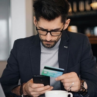 Które funkcje konta firmowego faktycznie ułatwiają prowadzenie biznesu?